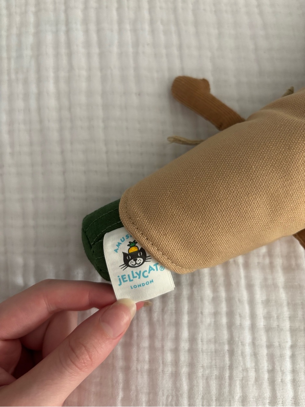 Jellycat Amusables Rose Bouquet - Picture 5 of 5